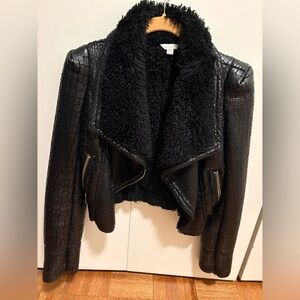 Harlow Zee Black Faux Leather Cropped Sherpa Jacket - Women size small